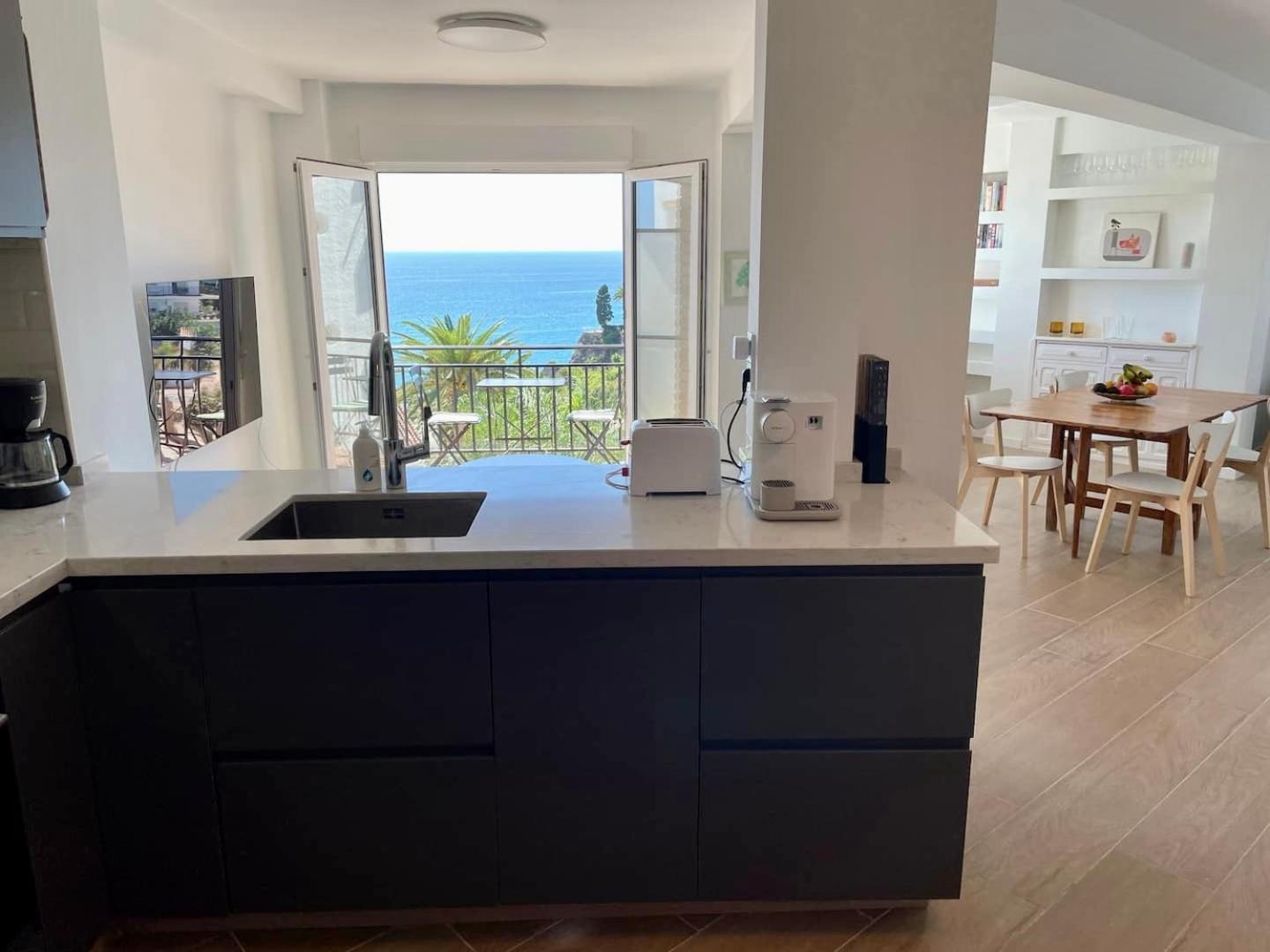 Luxury Sea View 2 Bedroom Apartment By Maison Jaken Nerja Zewnętrze zdjęcie